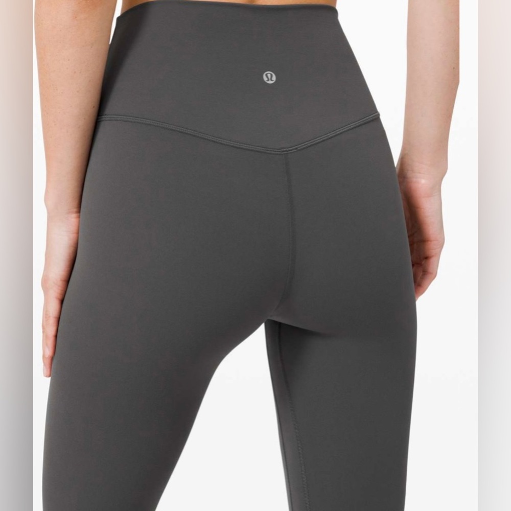 Lululemon Align Pant ll 25"
Graphite Grey (First Release)